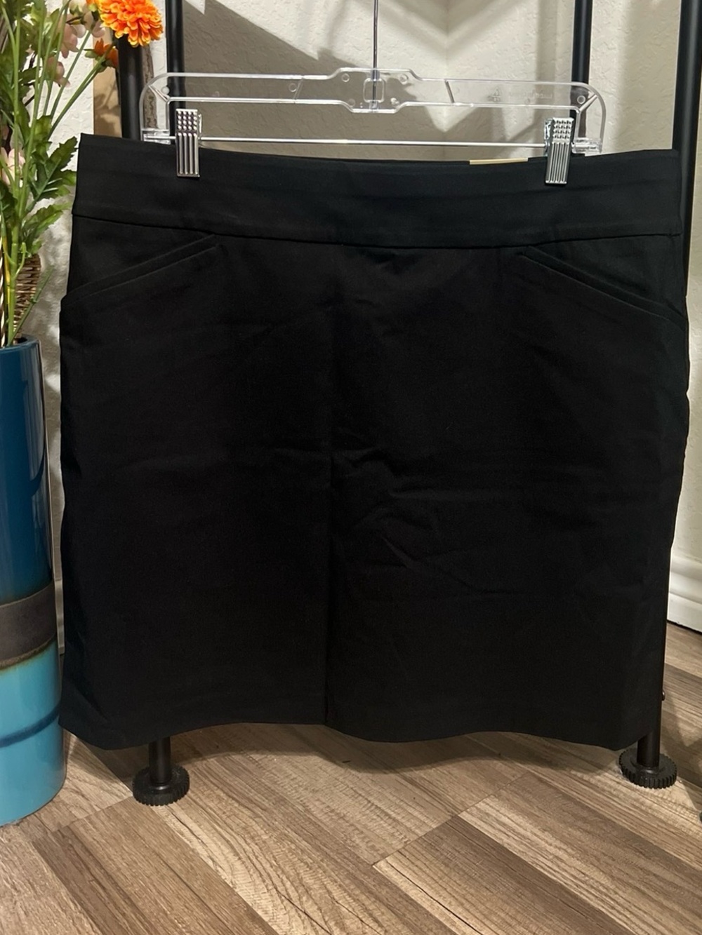 NWT Chico’s size 14 Stretch Pull on Skort